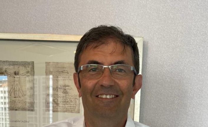 Prof. Dr. Coşkun: “Meme kanserli hastalarda östrojen içeren ilaçları güvenle kullanabileceğimizi söyleyemeyiz”