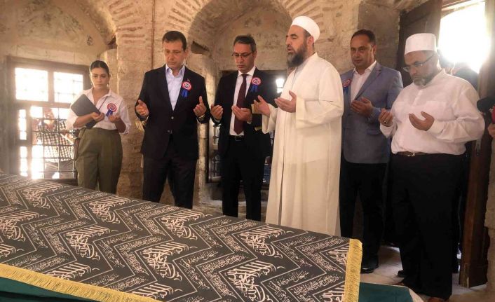 Restorasyonu tamamlanan Asude Hanım ve Seyyid Velayet türbeleri açıldı