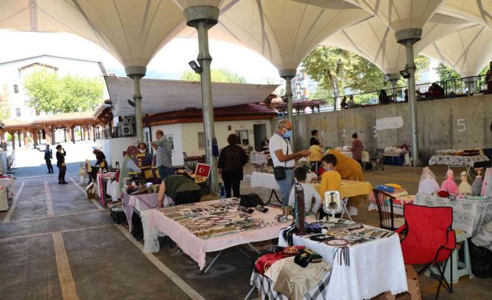 Safranbolu’da kadınlar hem üretiyor hem de evine katkı sağlıyor