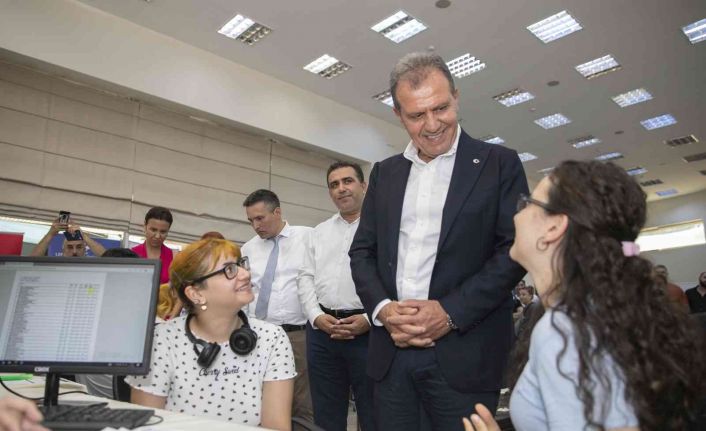 Seçer, YKS Tercih Danışmanlığına başvuran öğrencilerle buluştu