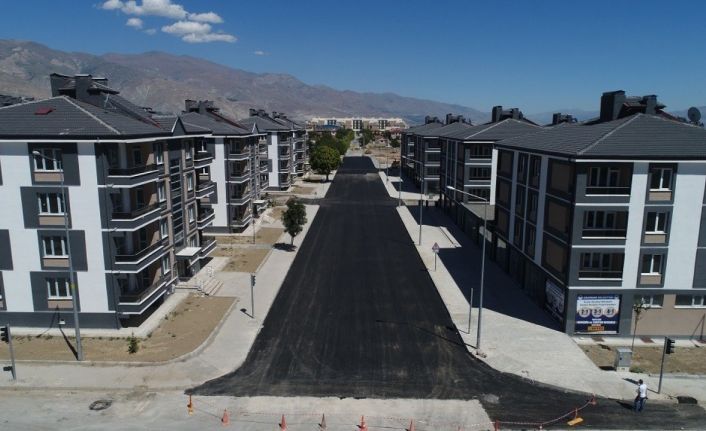 Sultan Melik Caddesinde asfalt serim çalışmaları tamamlandı