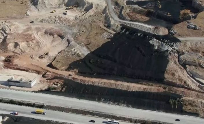 TAG Otoyolu 30 saat sonra çift yönlü olarak trafiğe açıldı