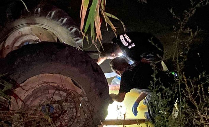 Traktör ile dereye uçan sürücü hayatını kaybetti