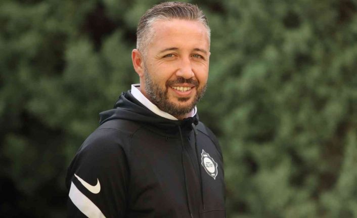 Tuna Üzümcü: "Büyük Altay’ı en iyi şekilde temsil edecek kadroyu sahaya çıkartmayı hedefliyoruz”