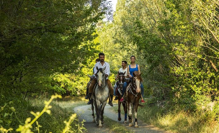 Turizm geliri geçen yılın aynı çeyreğine göre yüzde 190,2 arttı