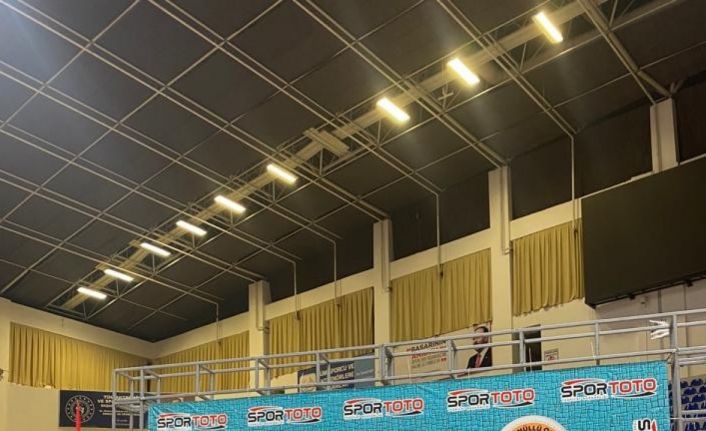 Türkiye Halter Şampiyonasından madalyalarla döndü