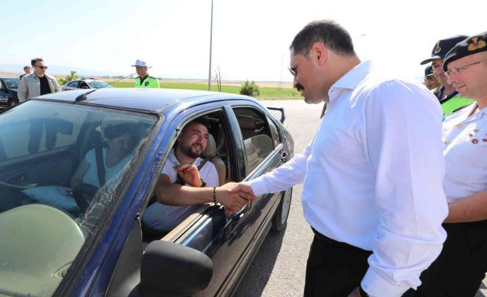 Vali Masatlı’dan sürücülere uyarı: “Can güvenliği için emniyet kemerini mutlaka takın”
