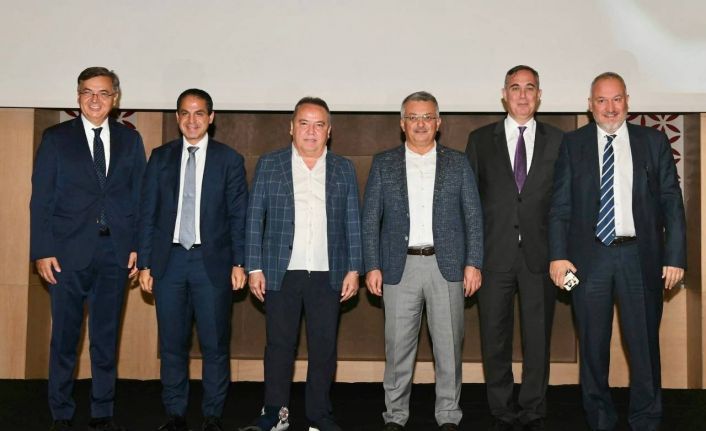 Vali Yazıcı: “ Şehrimizi hava yoluyla ziyaret eden turist sayısı 6 milyonu geçti.”