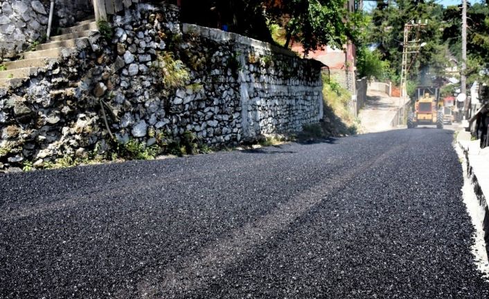 Zorkun Yaylası’nda yol bakım ve asfaltlama çalışmaları