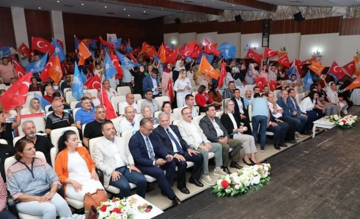 AK Parti İzmir’de “Türkiye’nin Kazanımları ve 2023’ün Önemi’ programı Konak’tan başladı