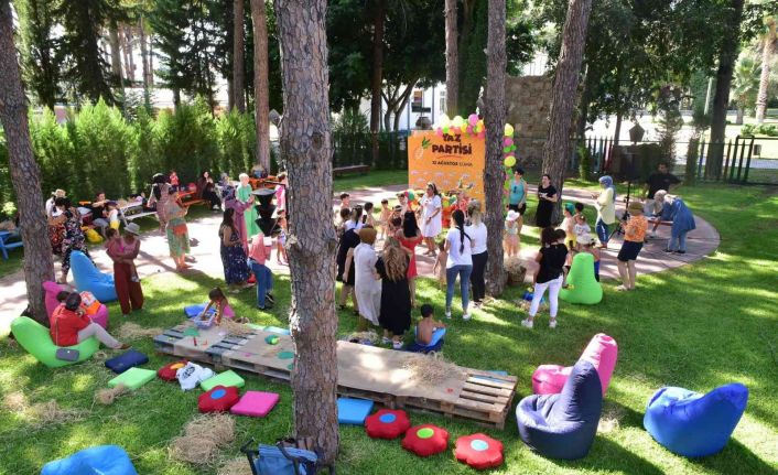 Anadolu Oyuncak ve Sanat Atölyesi’nde yaz partisi