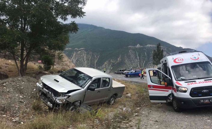 Artvin’de trafik kazası: 4 yaralı