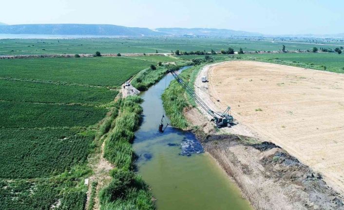 Azmak yatağında çalışmalar devam ediyor