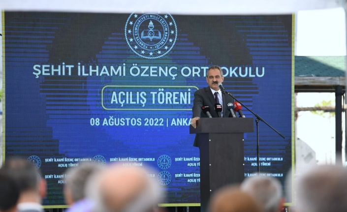 Bakan Özer: “614 bin öğretmenimizin uzman ve başöğretmenlik ilgili süreçleri devam ediyor”