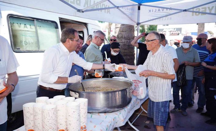 Başkan Ergin’den yedi bin kişiye aşure ikramı