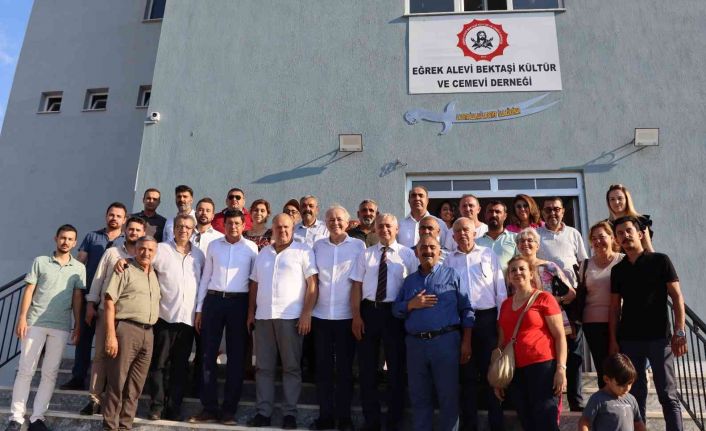 Başkan Özcan, Eğrek Alevi Bektaşi Kültür ve Cemevi’nin aşure ve lokma hayrına katıldı
