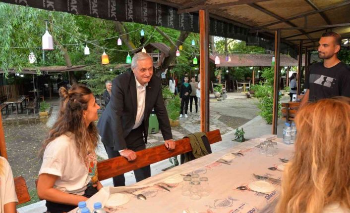 Belediye Başkanı Mehmet Talat Bakkalcıoğlu genç sporculara yeni sezonda başarılar diledi