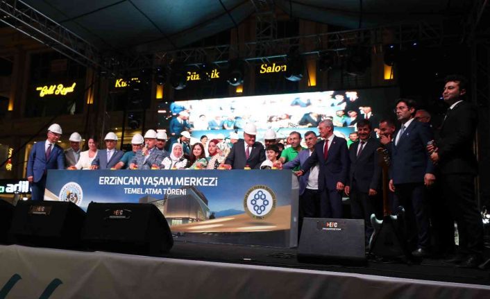 Binali Yıldırım, Erzincan’da Yaşam Merkezi’nin temel atma törenine katıldı