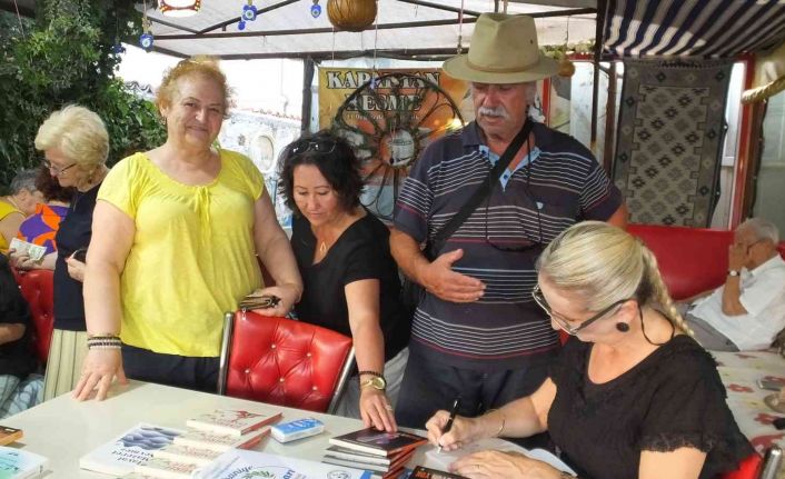 Burhaniye’ de kadın yazarlar okuyucuları ile buluştu