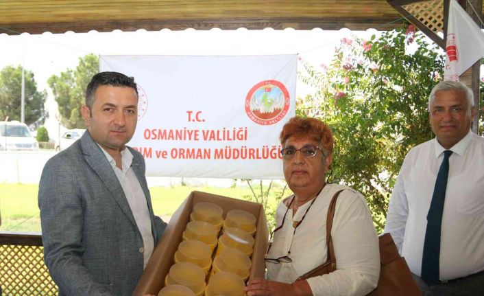 Çiftçilere Akdeniz Meyve Sineği tuzağı dağıtıldı