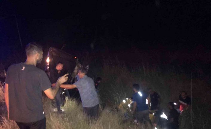 Çorum’da otomobil ticari araca çarptı: 3’ü çocuk 5 yaralı