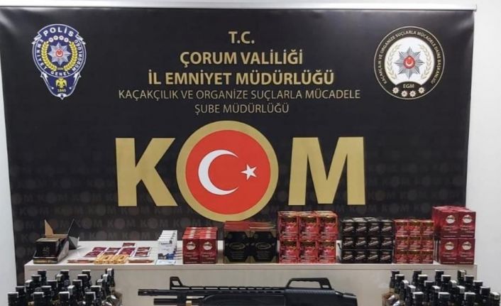 Çorum’da ruhsatsız silah, kaçak sigara ve içki operasyonu