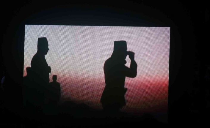 ‘Cumhuriyet’ filmini Cumhuriyet Parkı’nda hep birlikte izlediler