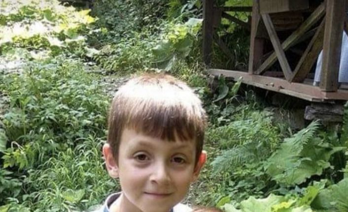 Dedesinin kucağında traktörde oynayan minik Musa’nın başına yorgun mermi düştü