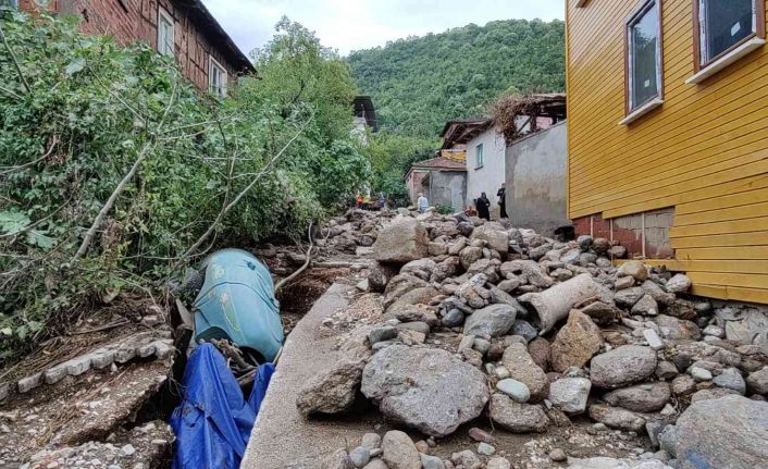 Dere taştı, hayat durdu...Bursa’da selin bilançosu gün aydınlanınca ortaya çıktı