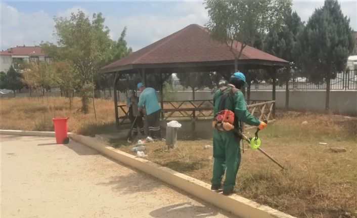 Derince’de okullarda temizlik çalışması başlatıldı