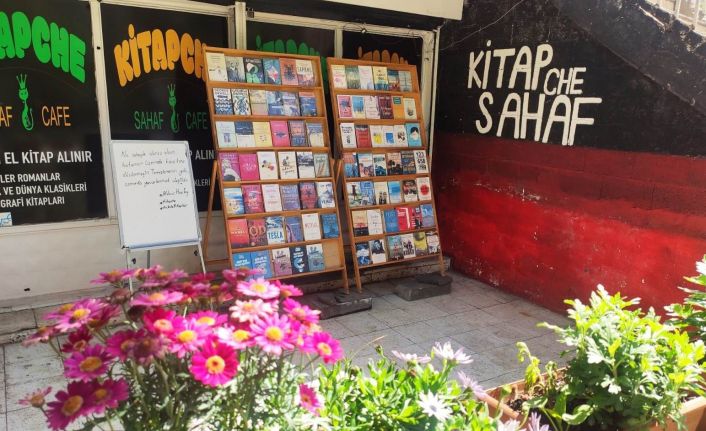 Diyarbakır’da ’askıda kitap’ projesi devam ediyor