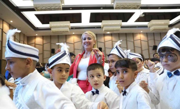 Düğün havasında sünnet şöleni