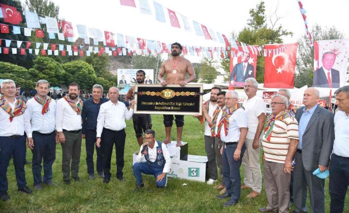 Dursunbey’de Başpehlivan İsmail Koç