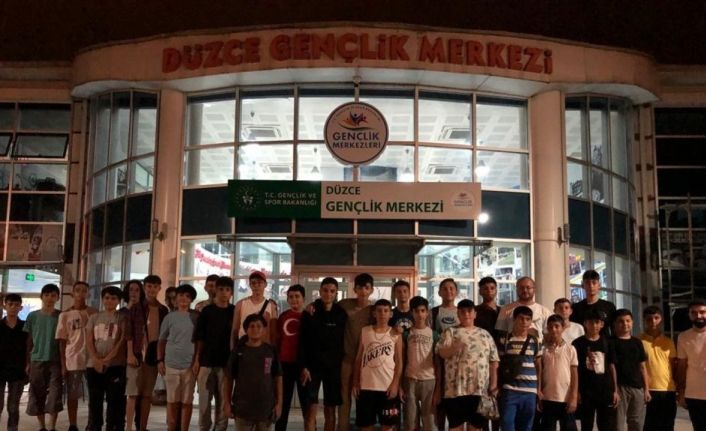 Düzceli gençler Mersin kampına gönderildi