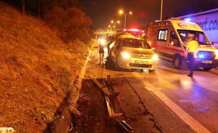 Emniyet şeridinin olmadığı yerde lastiğini kontrol etmek için durunca kazaya sebep oldu
