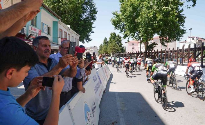 Erciyes Uluslararası Yol Bisiklet Yarışları, GP Yahyalı Etabı ile devam etti