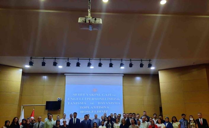 Eskişehir Adliyesinde şehit yakını, gazi, engelli personeller ile tanışma ve dayanışma toplantısı