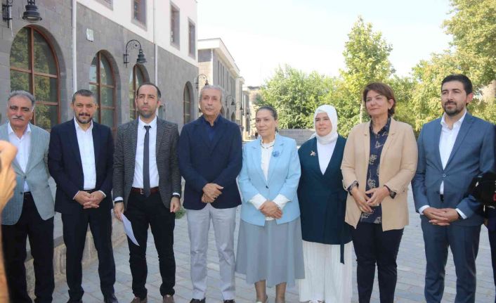 Evlat Nöbeti Çalıştayı Bildirgesi: “Dünyada ilk defa kadın hareketlerinden biri terörizme karşı direnç gösterdi ve başarılı oldu”