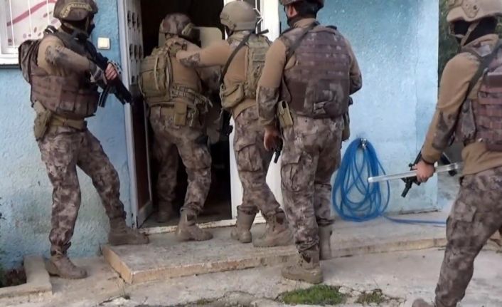 FETÖ’nün İstanbul Polis Okullarından sorumlu imamı ile Türkmenistan’da üst düzey mahrem imamlık yapan zanlı tutuklandı