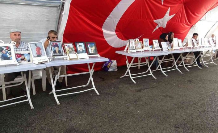 HDP il binası önündeki aileler bin 78 gündür evlatlarının yolunu gözlüyor