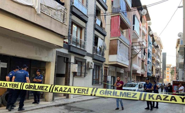 İzmir’de damat dehşet saçtı: Boşanma aşamasındaki eşini ve kayınpederini öldürdü, 2 baldızını yaraladı