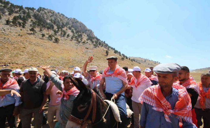 Kaş’ta Gömbe Yörük Şenliği yapıldı