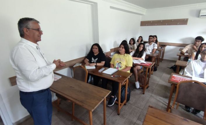 Kemer Belediyesinden ücretsiz üniversiteye hazırlık kursu