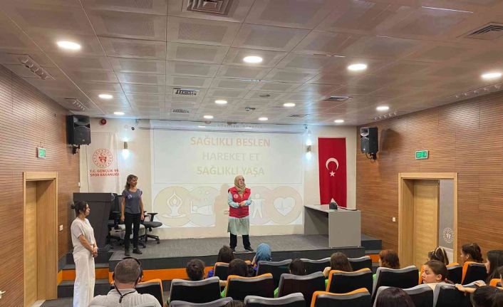 Kula’da gençlere yönelik sağlık eğitimleri tüm hızıyla devam ediyor