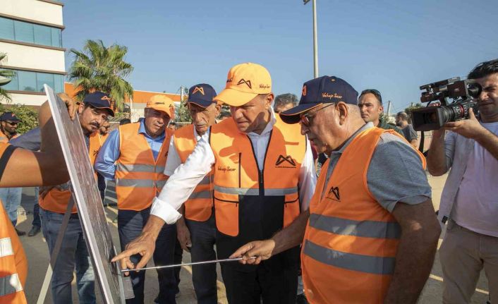 Mersin’de asfalt çalışmaları sürüyor