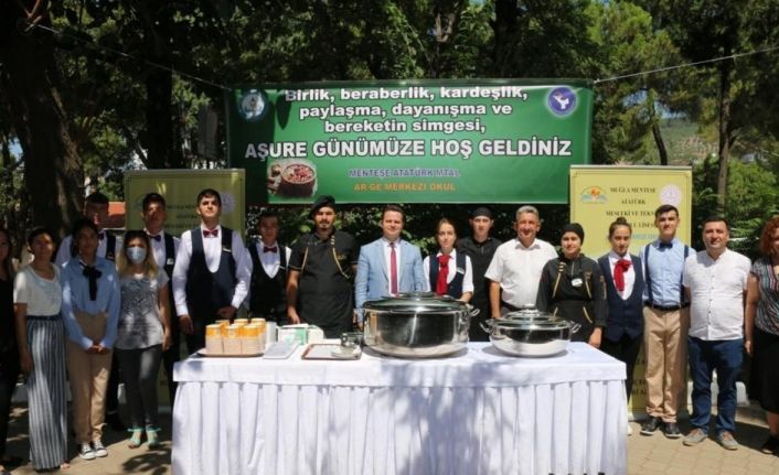 Muğla İl Milli Eğitim Müdürlüğü’nden aşure hayrı