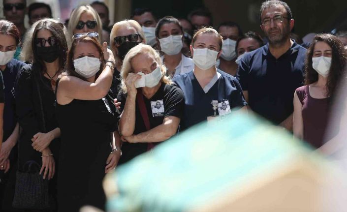 (Özel) Rekortmen doktor yüzlerce kişiyi organ nakliyle kurtardı, kendisi organ beklerken hayata veda etti