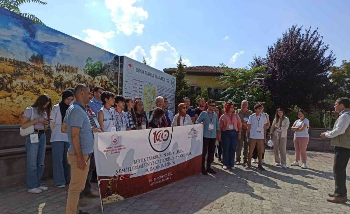 Şehit ve gazi çocukları Kocatepe’yi gezdi