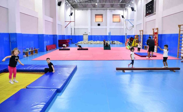 Tepebaşı’nda 450 öğrenci haftada 4 gün jimnastik öğreniyor