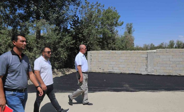 Tuşba Belediyesinin asfalt yama ve kilitli parke taşı çalışmaları devam ediyor